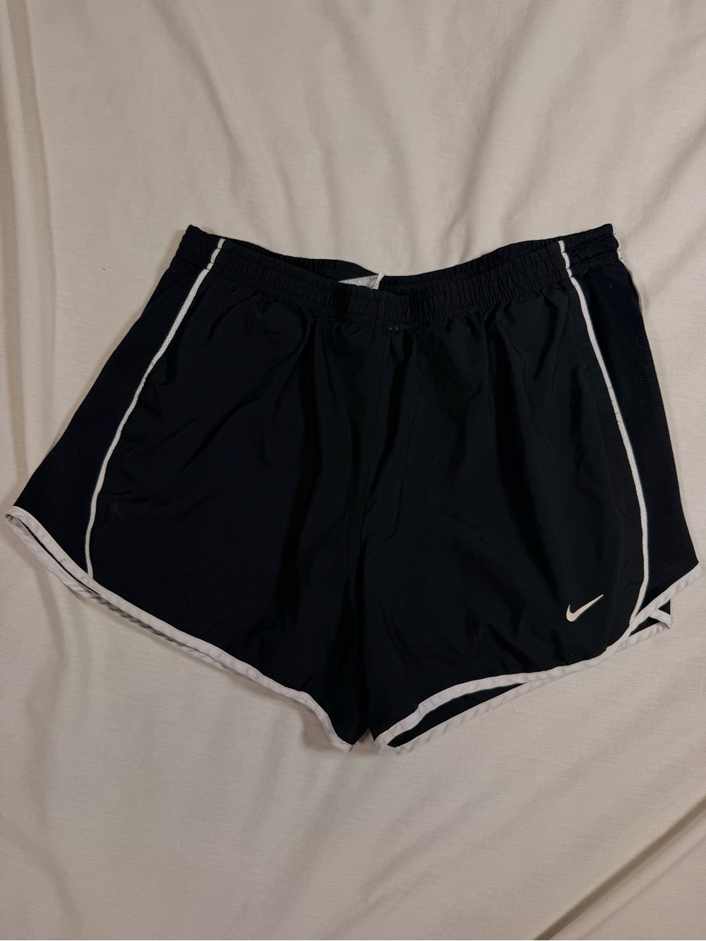 Nike Women's Medium Black Athletic Running Shorts Dri-FIT